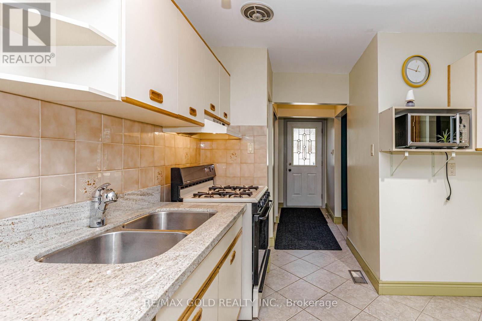 23 Brookdale Crescent Property Photo 14