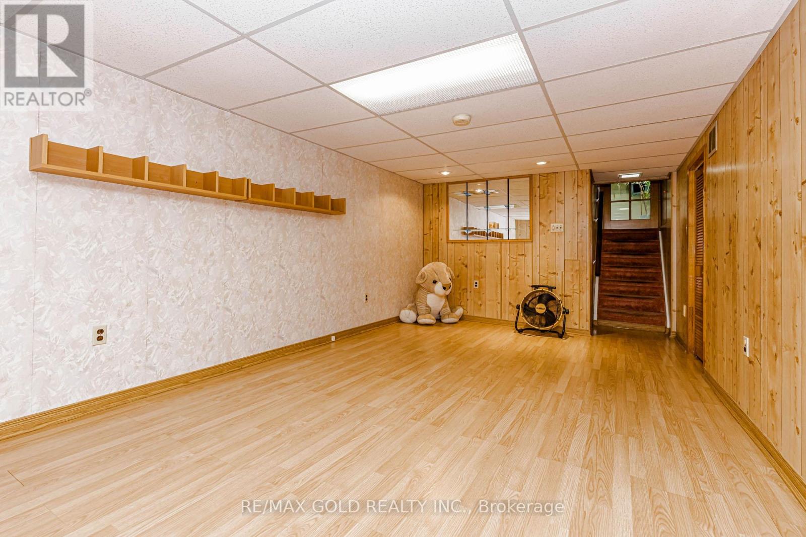 23 Brookdale Crescent Property Photo 38