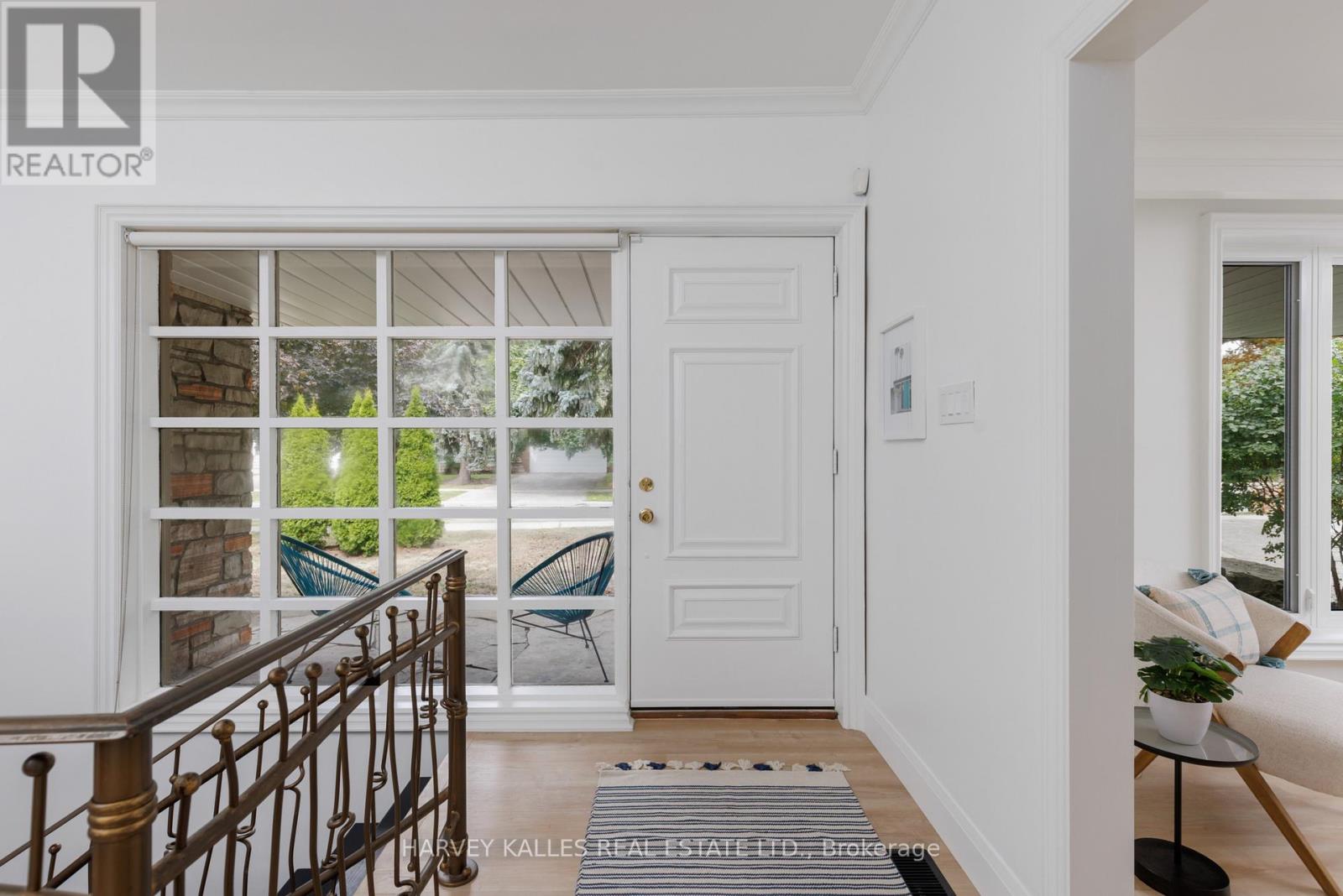 215 Edenbridge Drive Property Photo 4