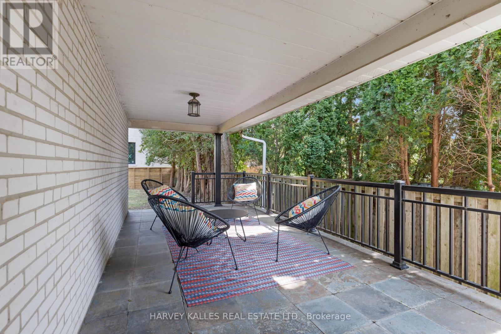 215 Edenbridge Drive Property Photo 14