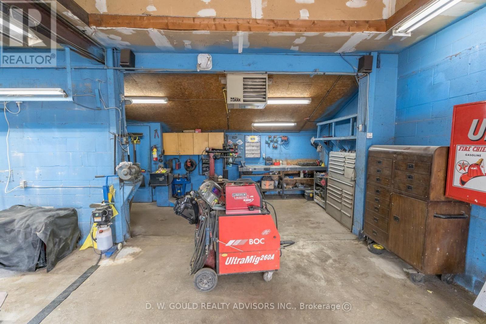 12656 22 Side Road Property Photo 10