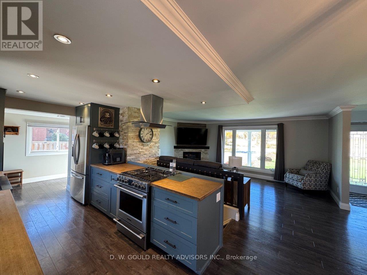 12656 22 Side Road Property Photo 25