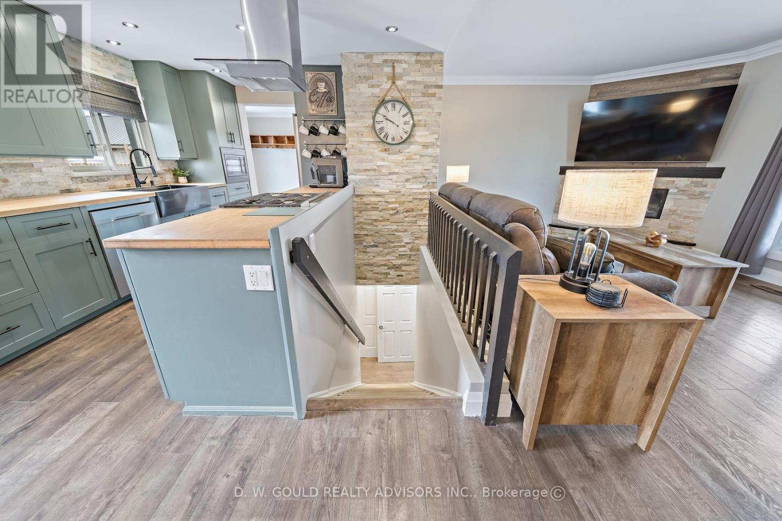 12656 22 Side Road Property Photo 40