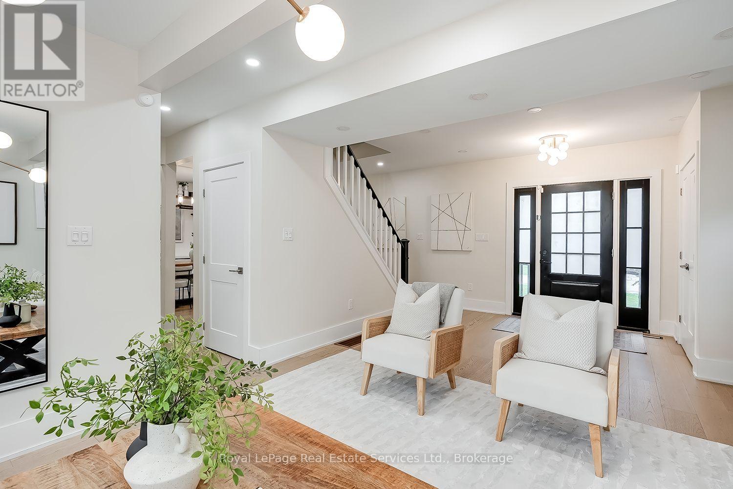 59 Fairwood Place E Property Photo 6