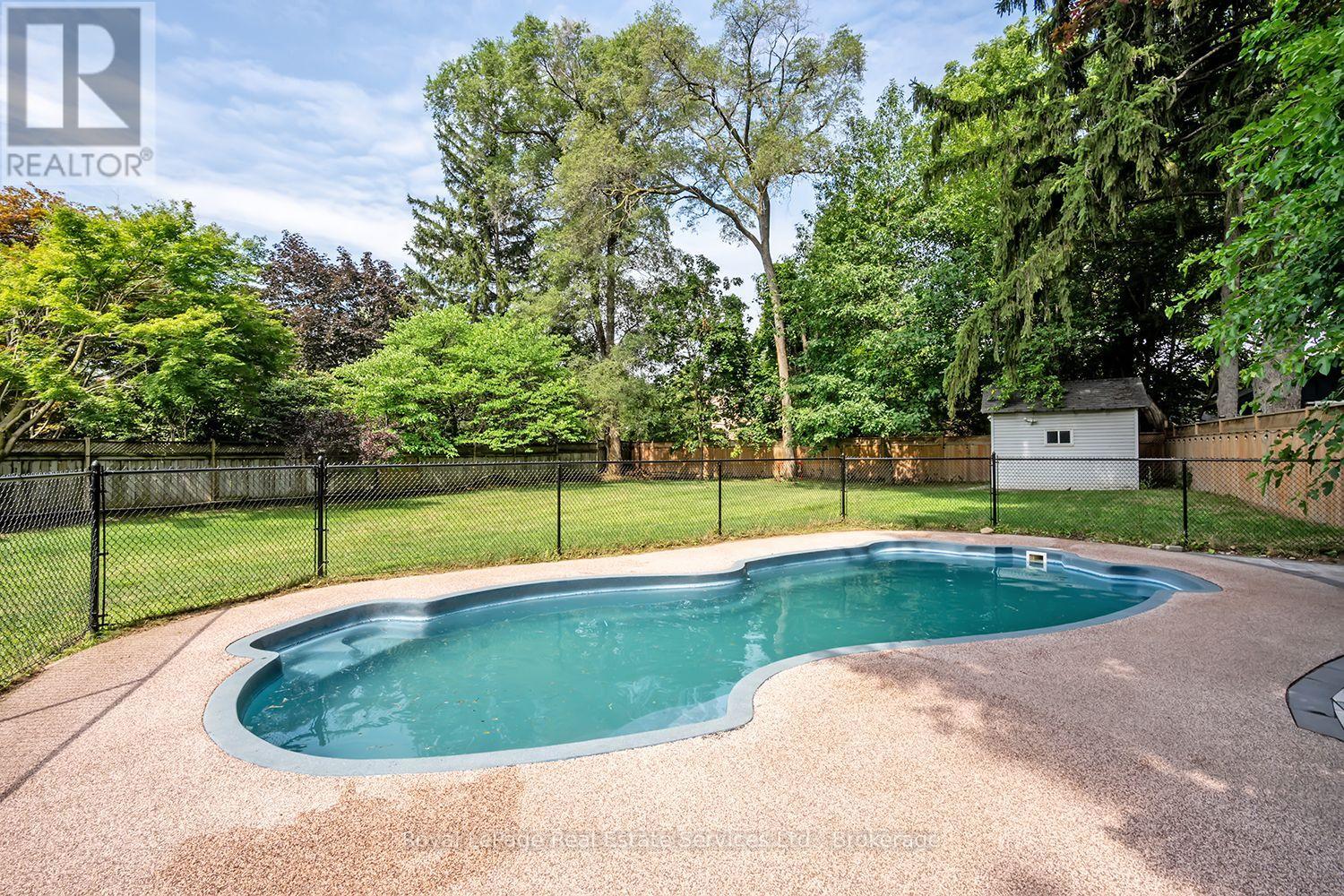 59 Fairwood Place E Property Photo 39