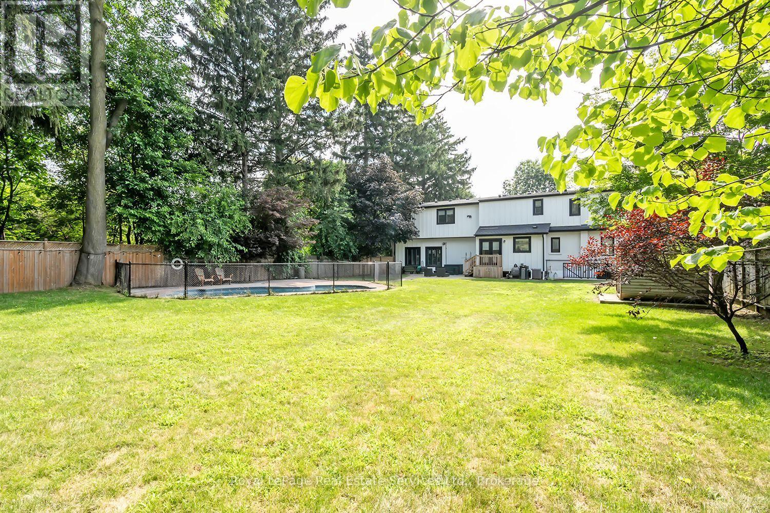 59 Fairwood Place E Property Photo 42