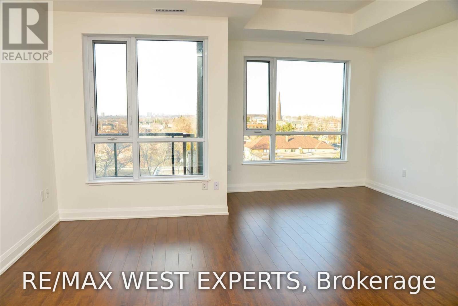 626 - 2800 Keele Street Property Photo 4
