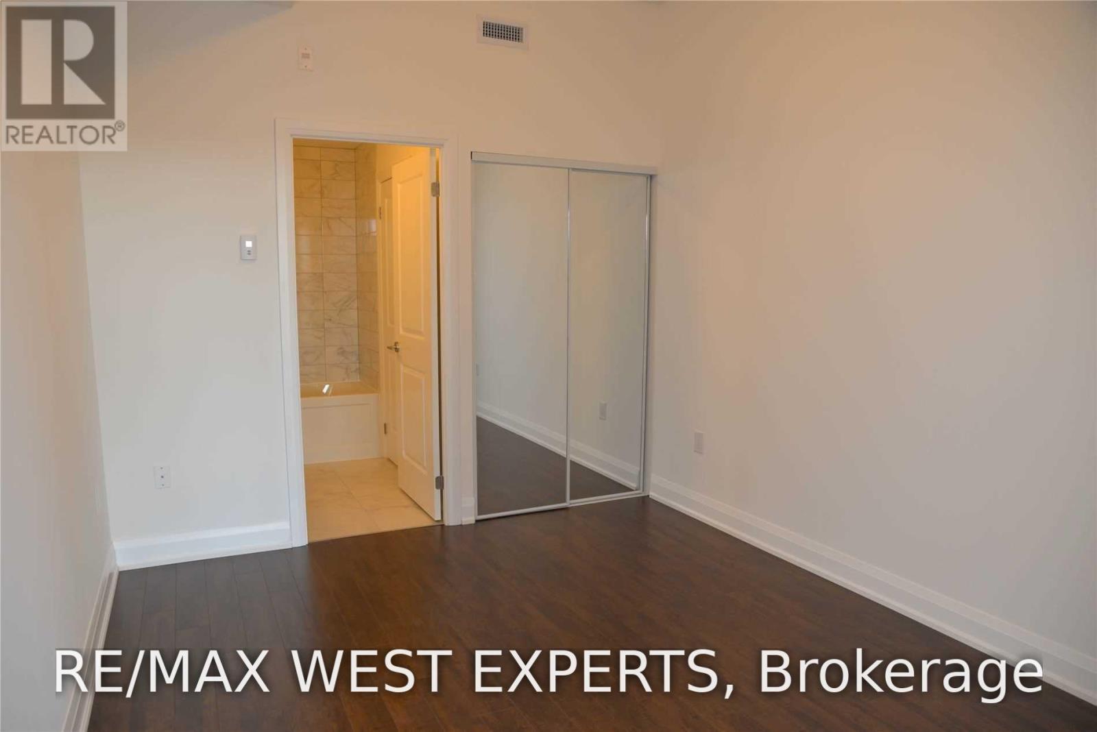 626 - 2800 Keele Street Property Photo 6