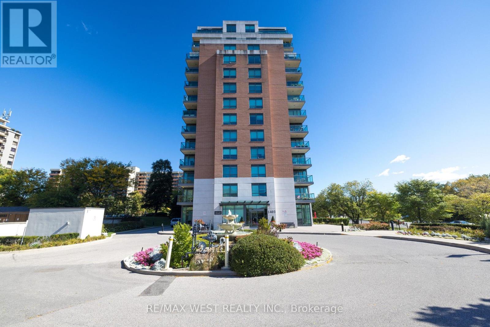 209 - 1403 ROYAL YORK ROAD Property Photo 1