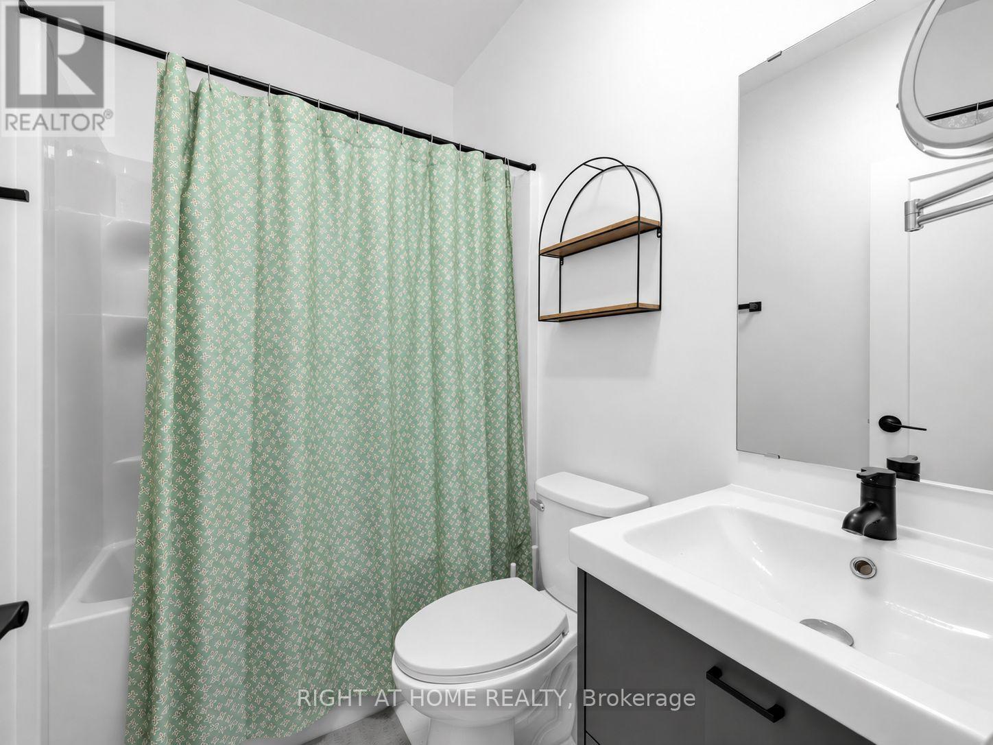 9 - 148 Glenlake Avenue Property Photo 14