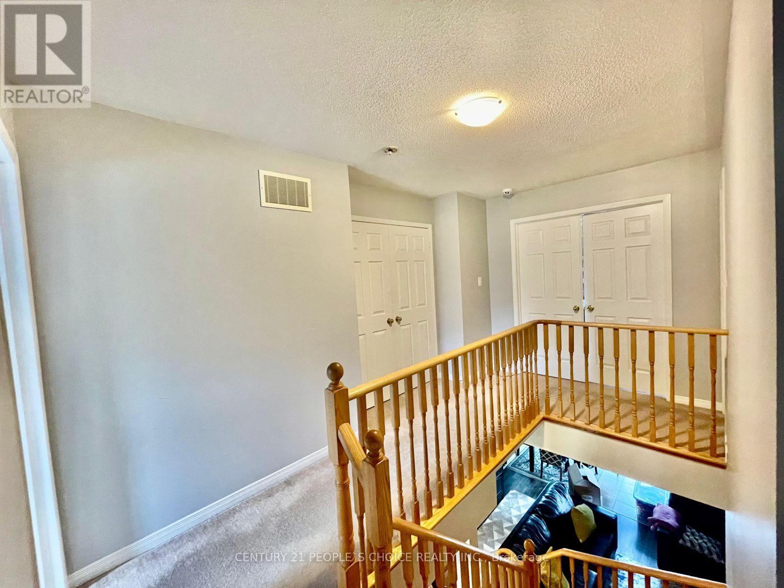 98 Niagara Trail Property Photo 12