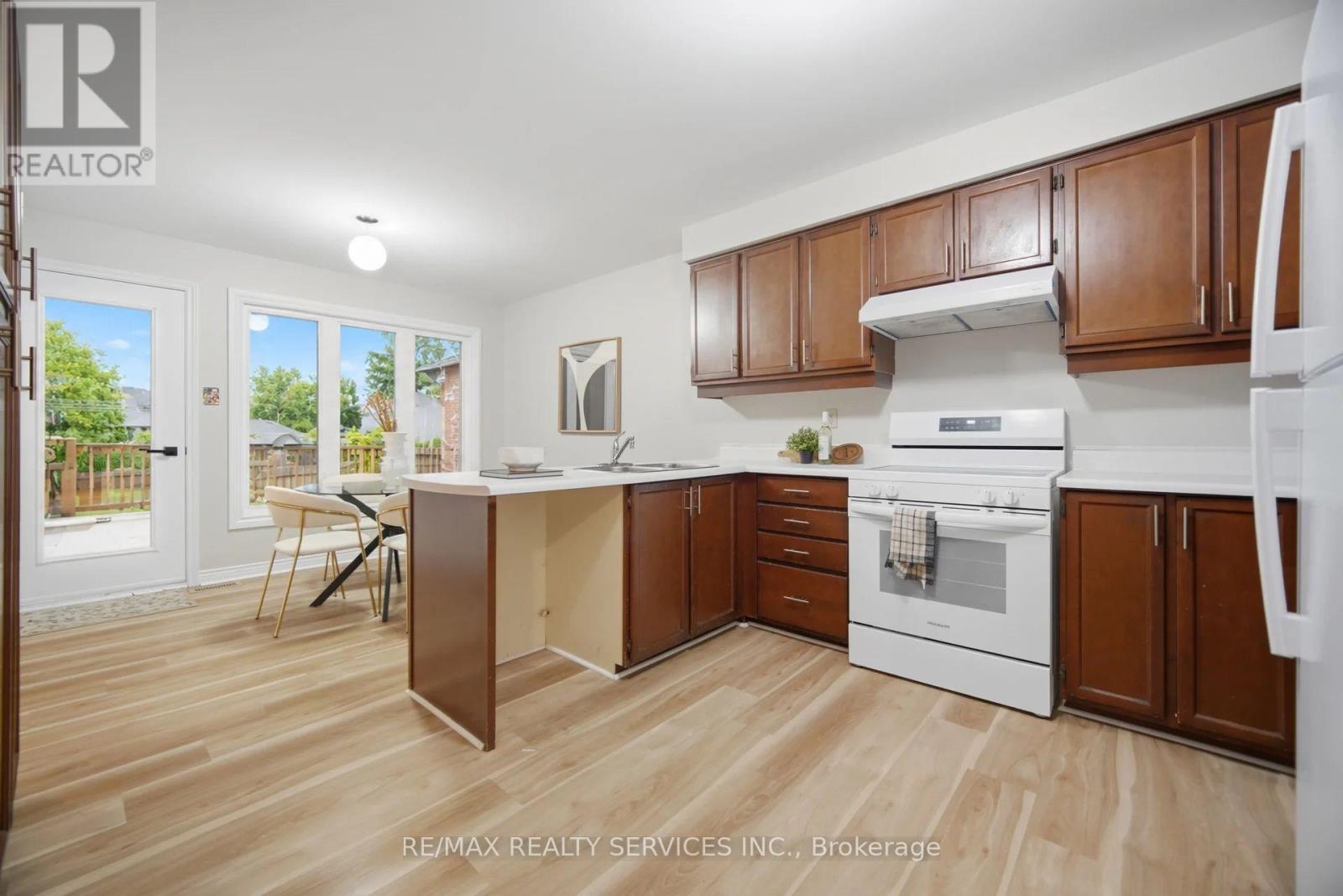 4 Leeward Drive Property Photo 10