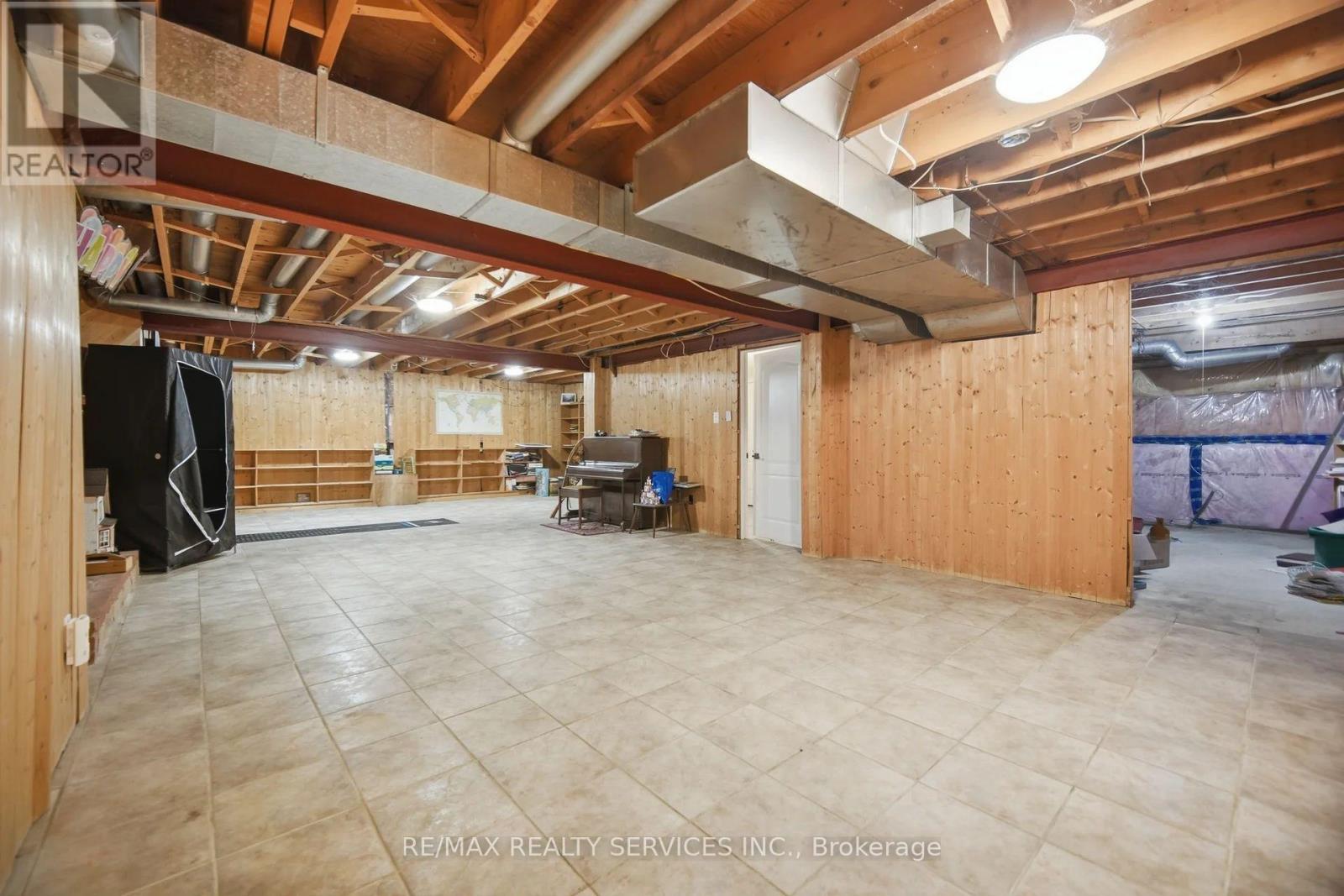 4 Leeward Drive Property Photo 36