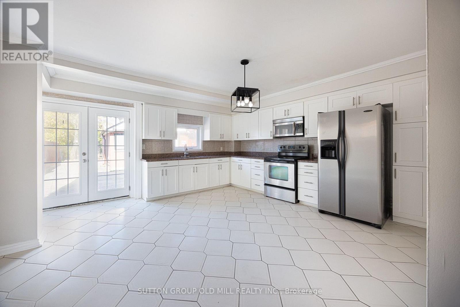 28 Holwood Avenue Property Photo 6