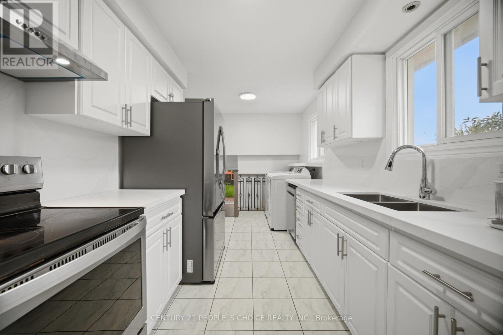 578 Cavell Drive Property Photo 14