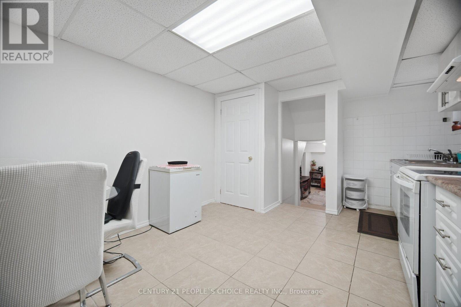 578 Cavell Drive Property Photo 39