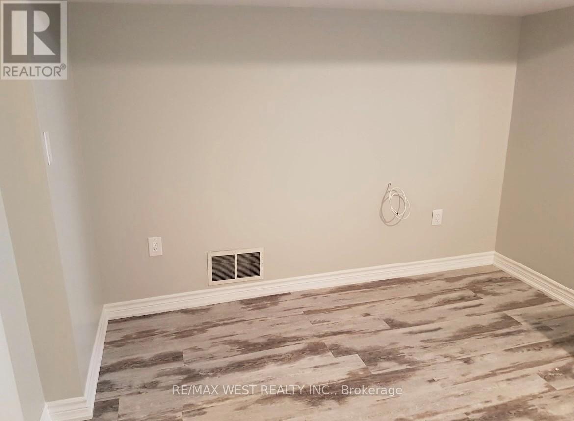 Lower - 77 Murrie Street Property Photo 7