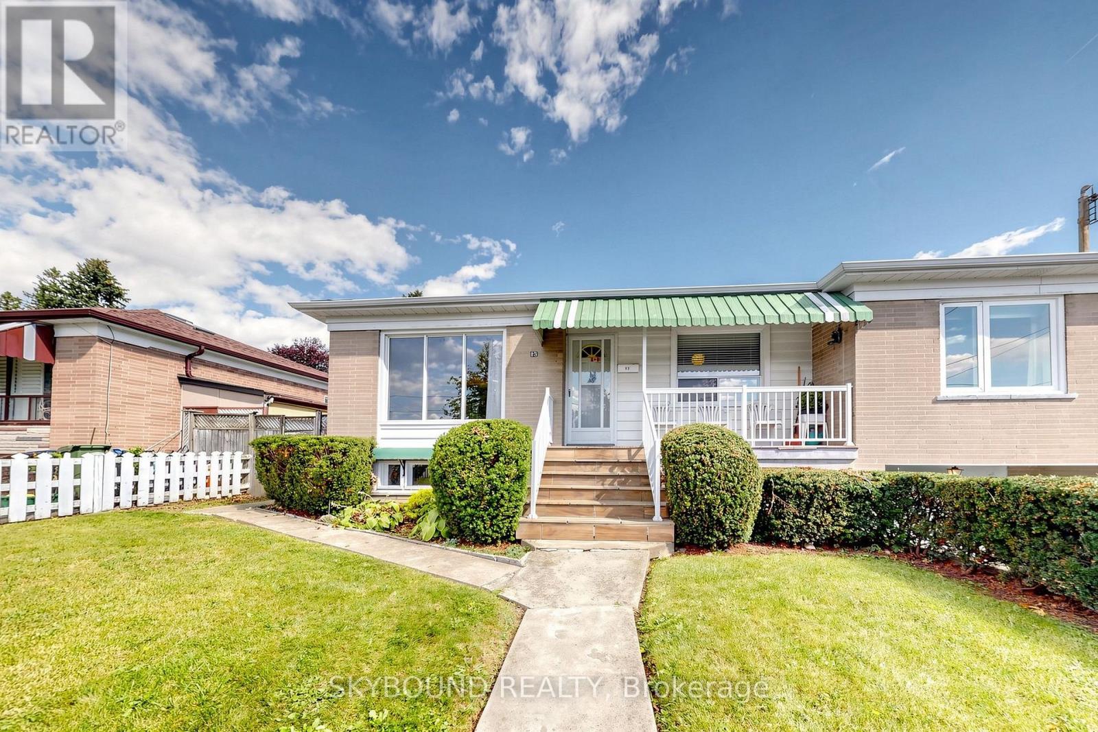 13 Liscombe Road Property Photo 3