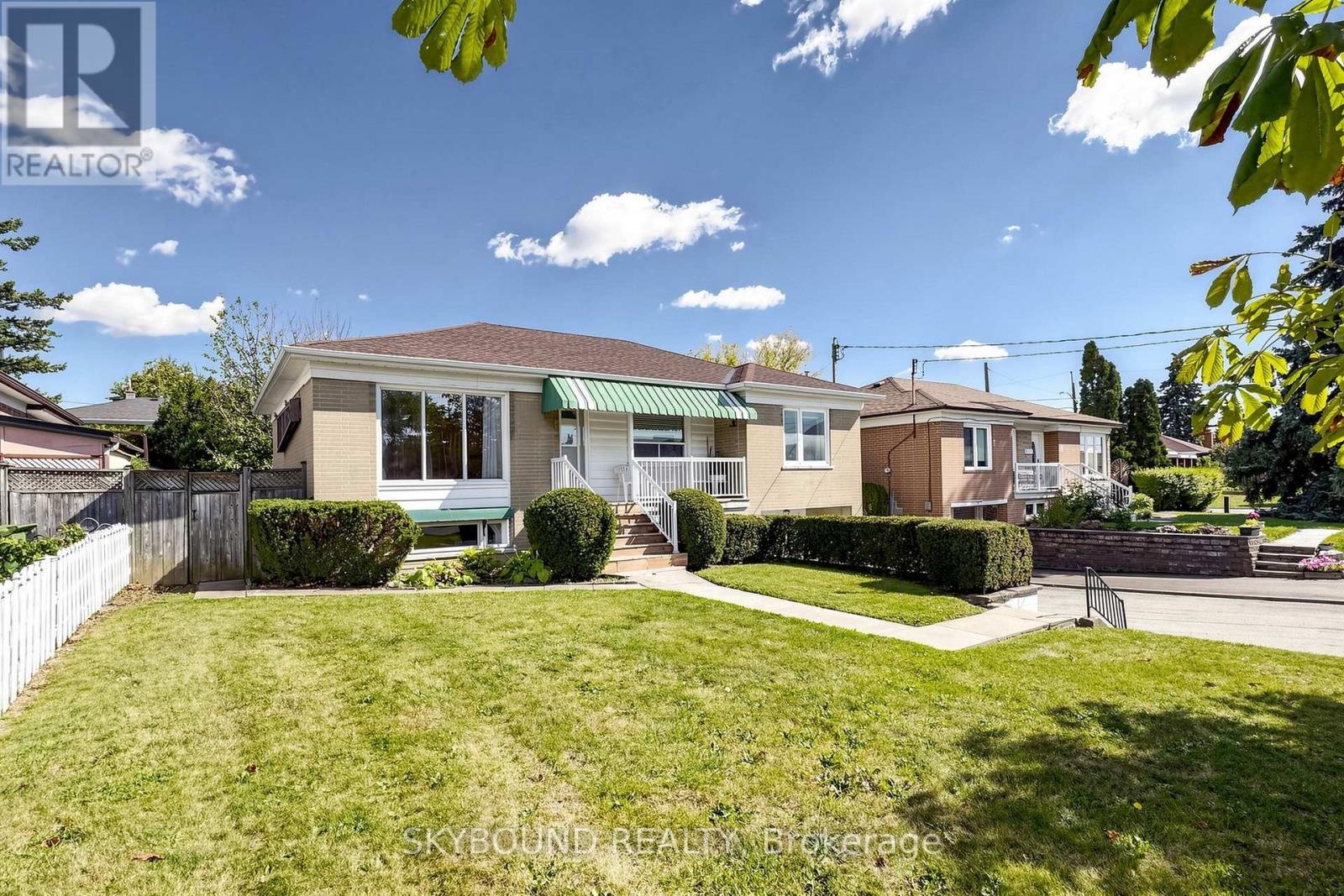 13 Liscombe Road Property Photo 4