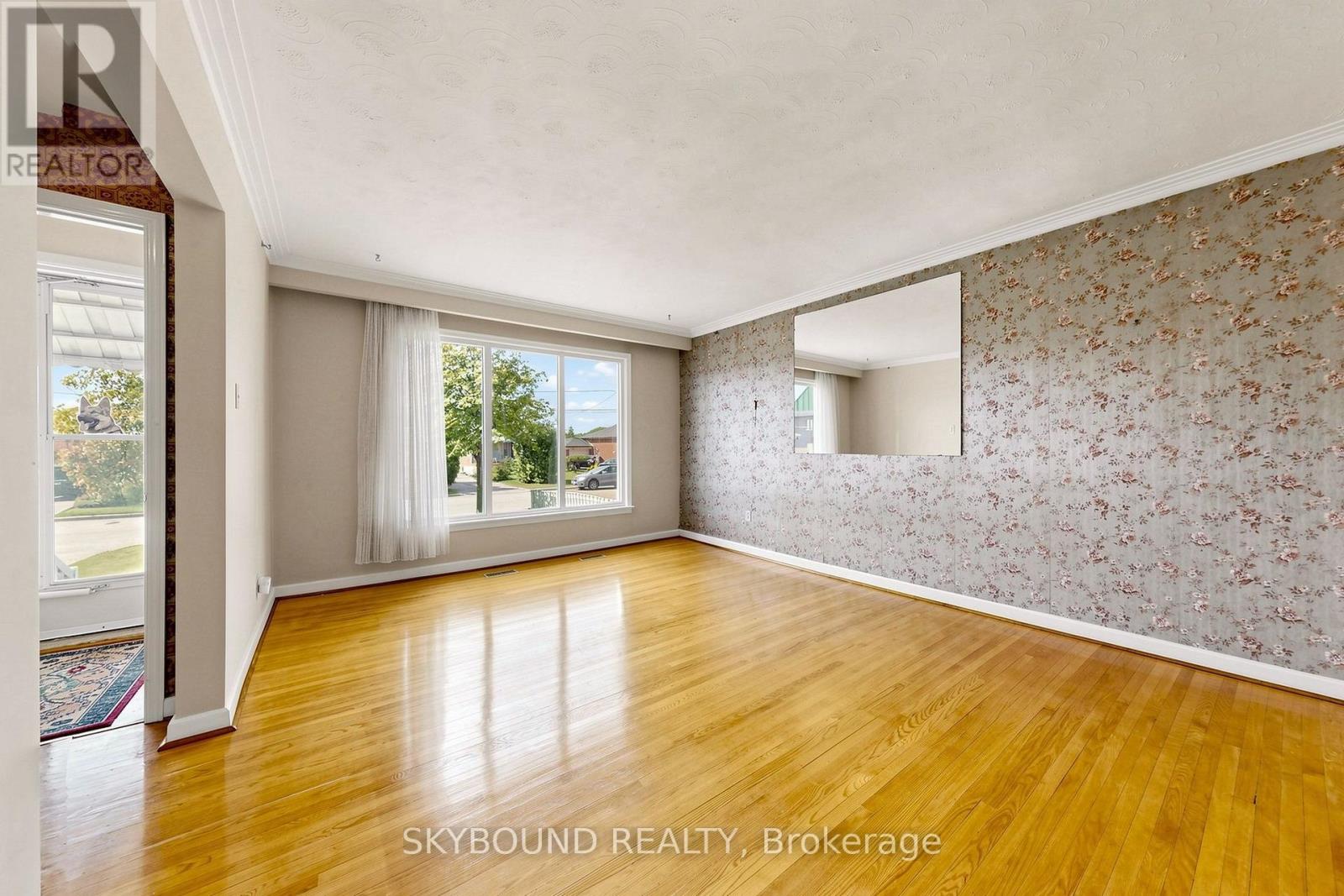 13 Liscombe Road Property Photo 7