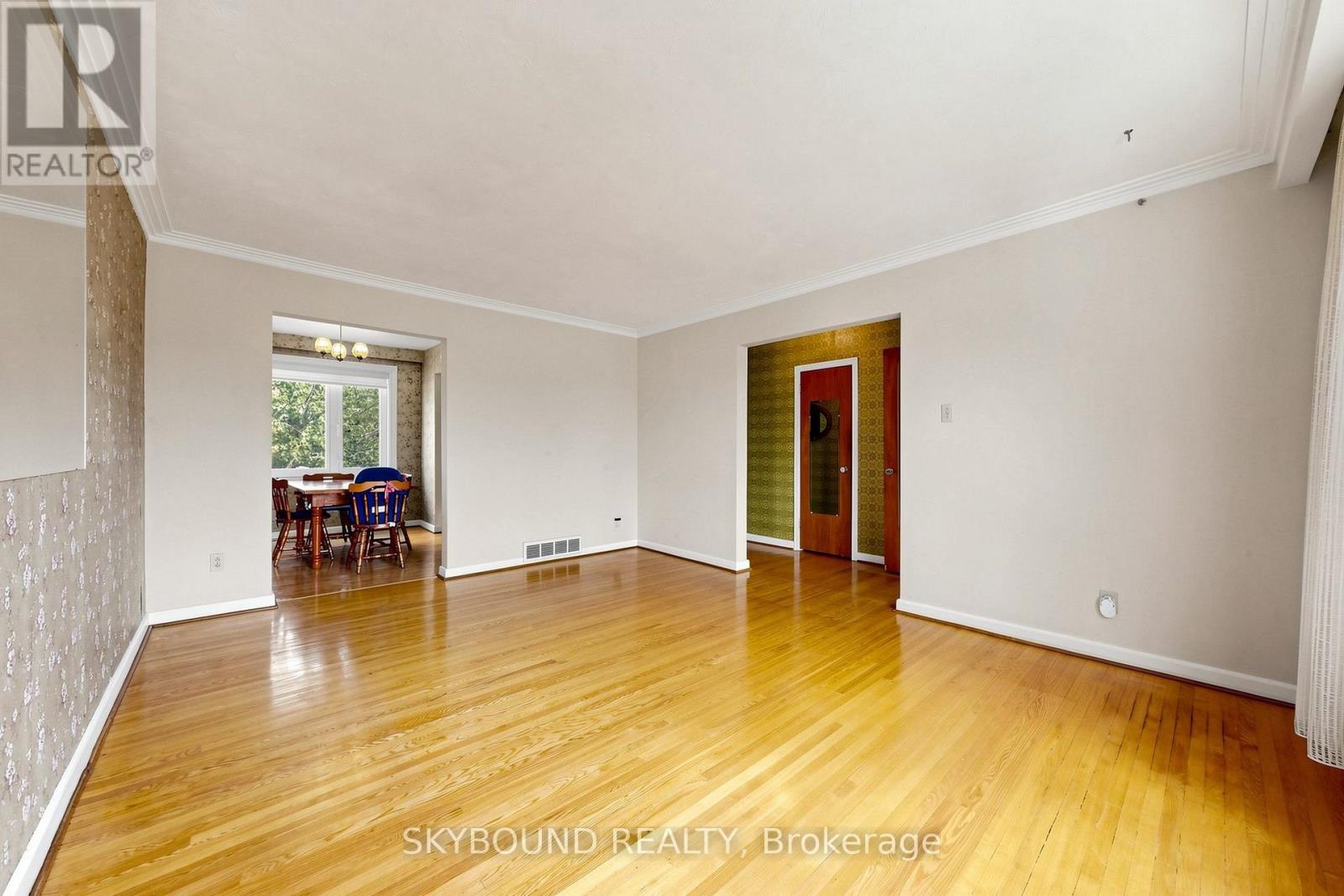 13 Liscombe Road Property Photo 8