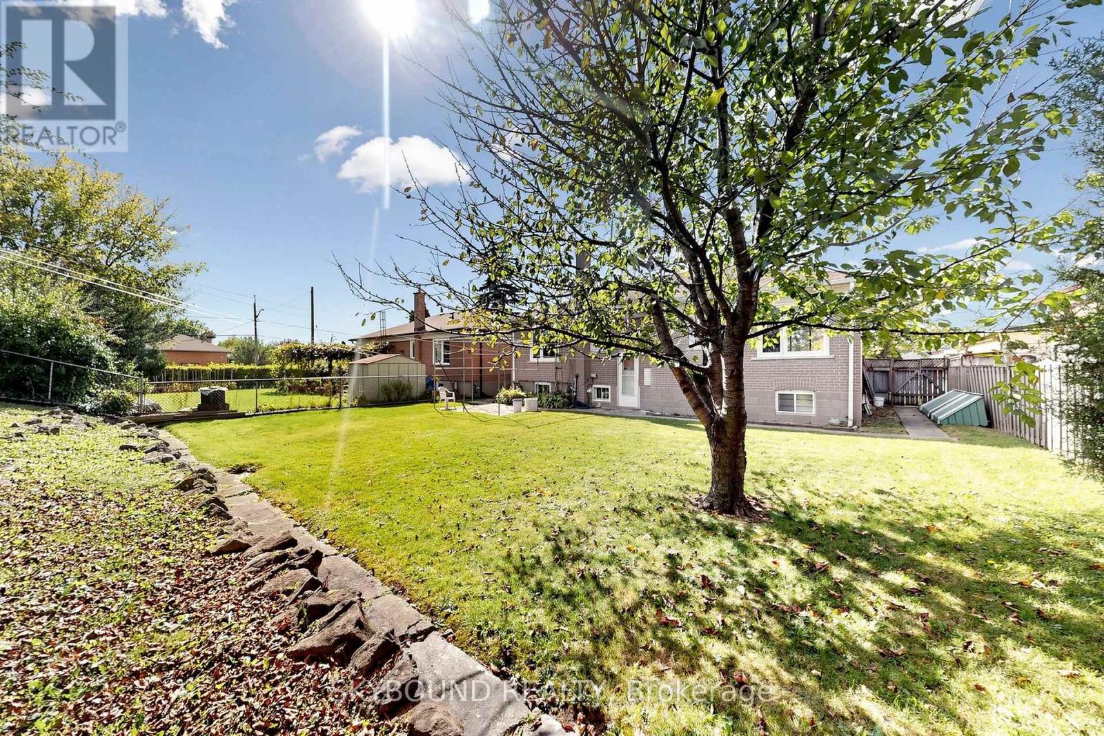 13 Liscombe Road Property Photo 24