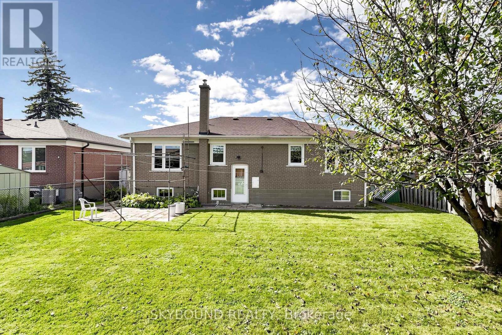 13 Liscombe Road Property Photo 26