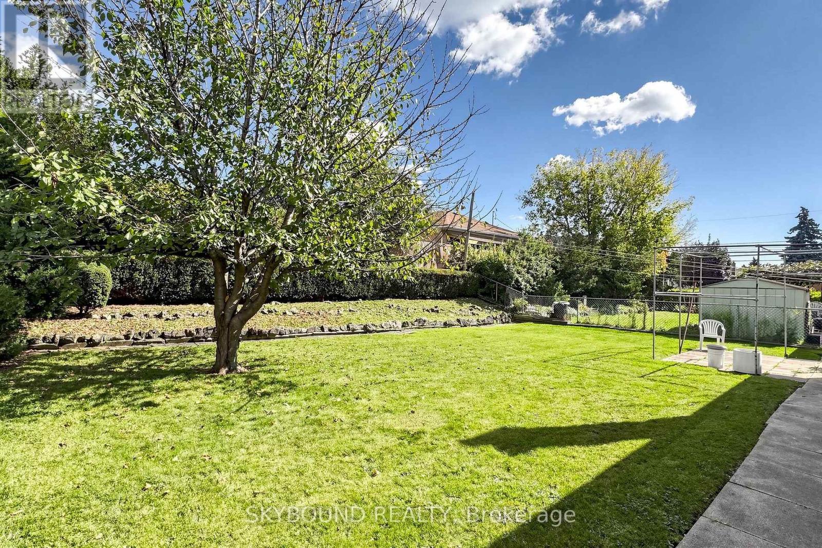 13 Liscombe Road Property Photo 29