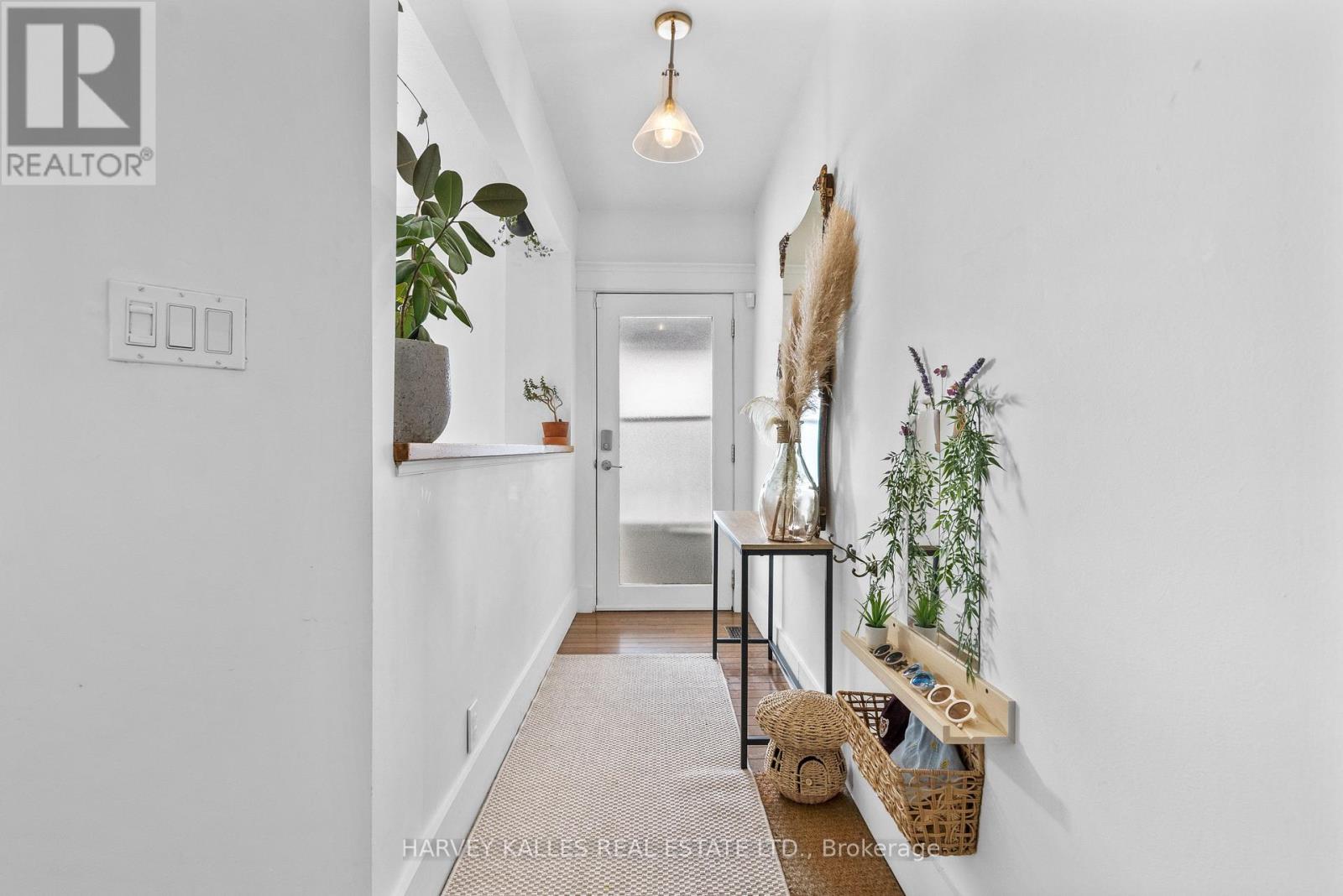 14 Manitoba Street Property Photo 6