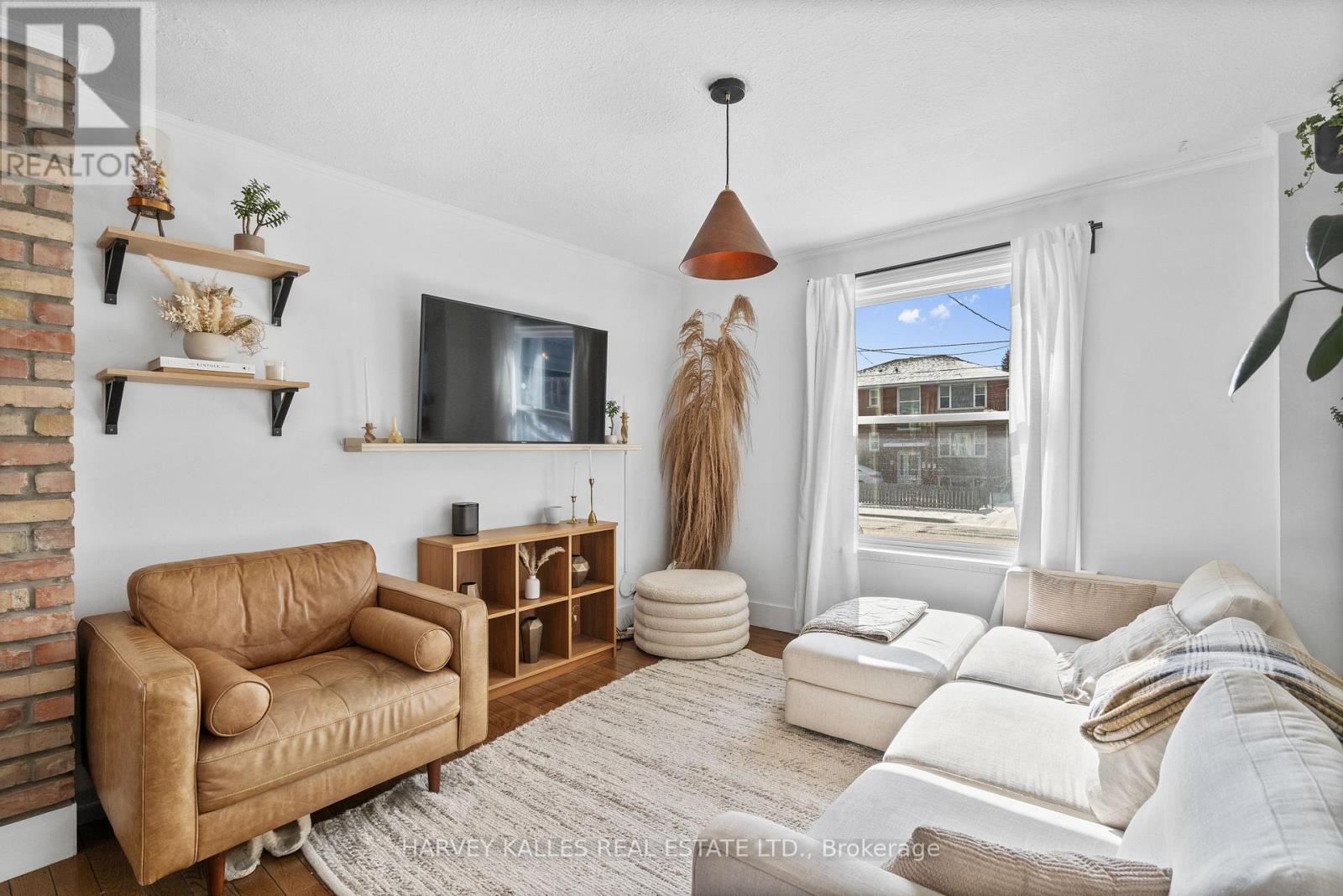 14 Manitoba Street Property Photo 8