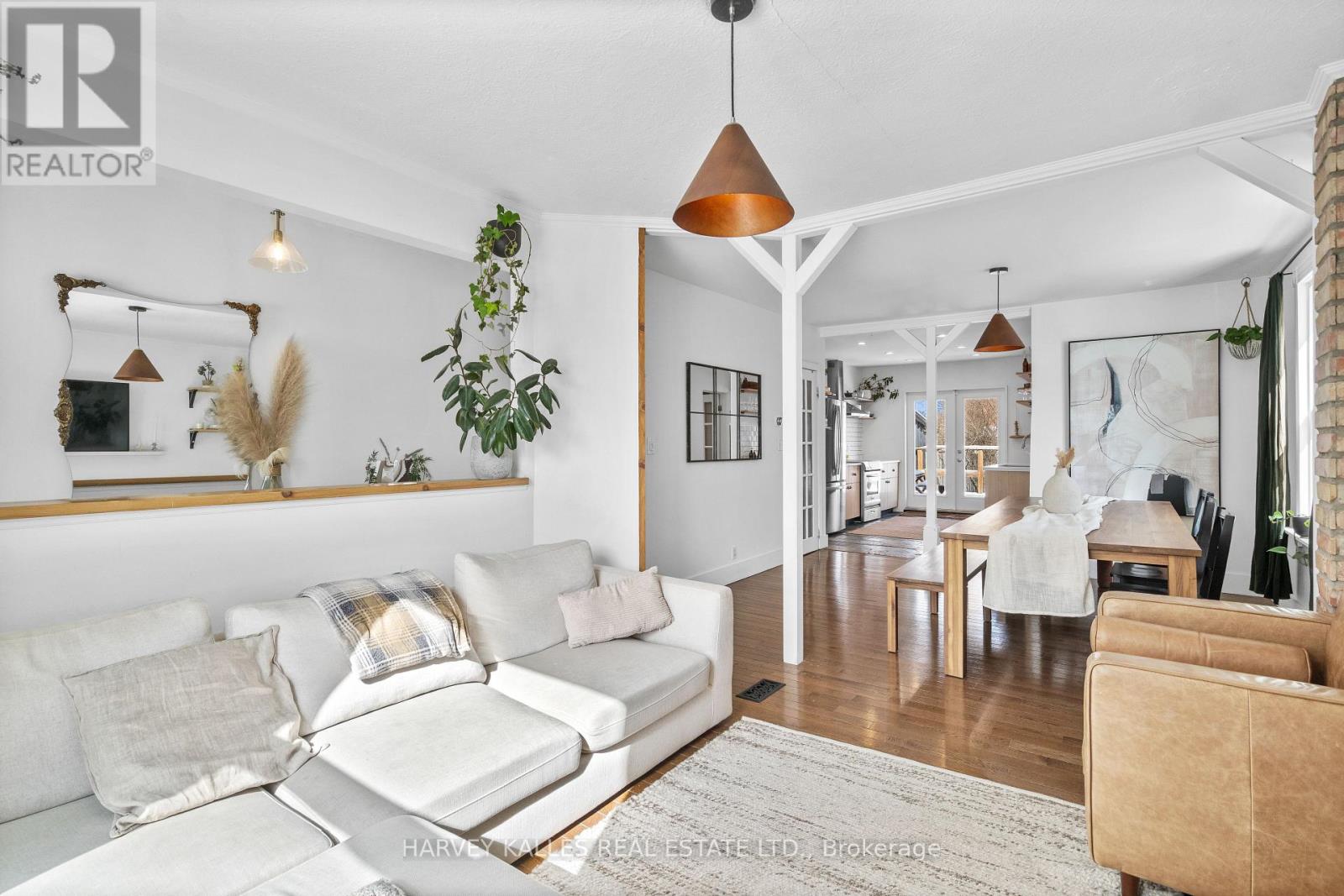 14 Manitoba Street Property Photo 9