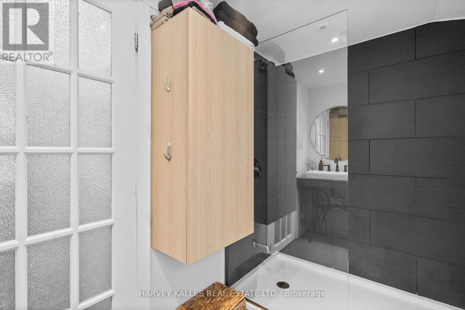 14 Manitoba Street Property Photo 20