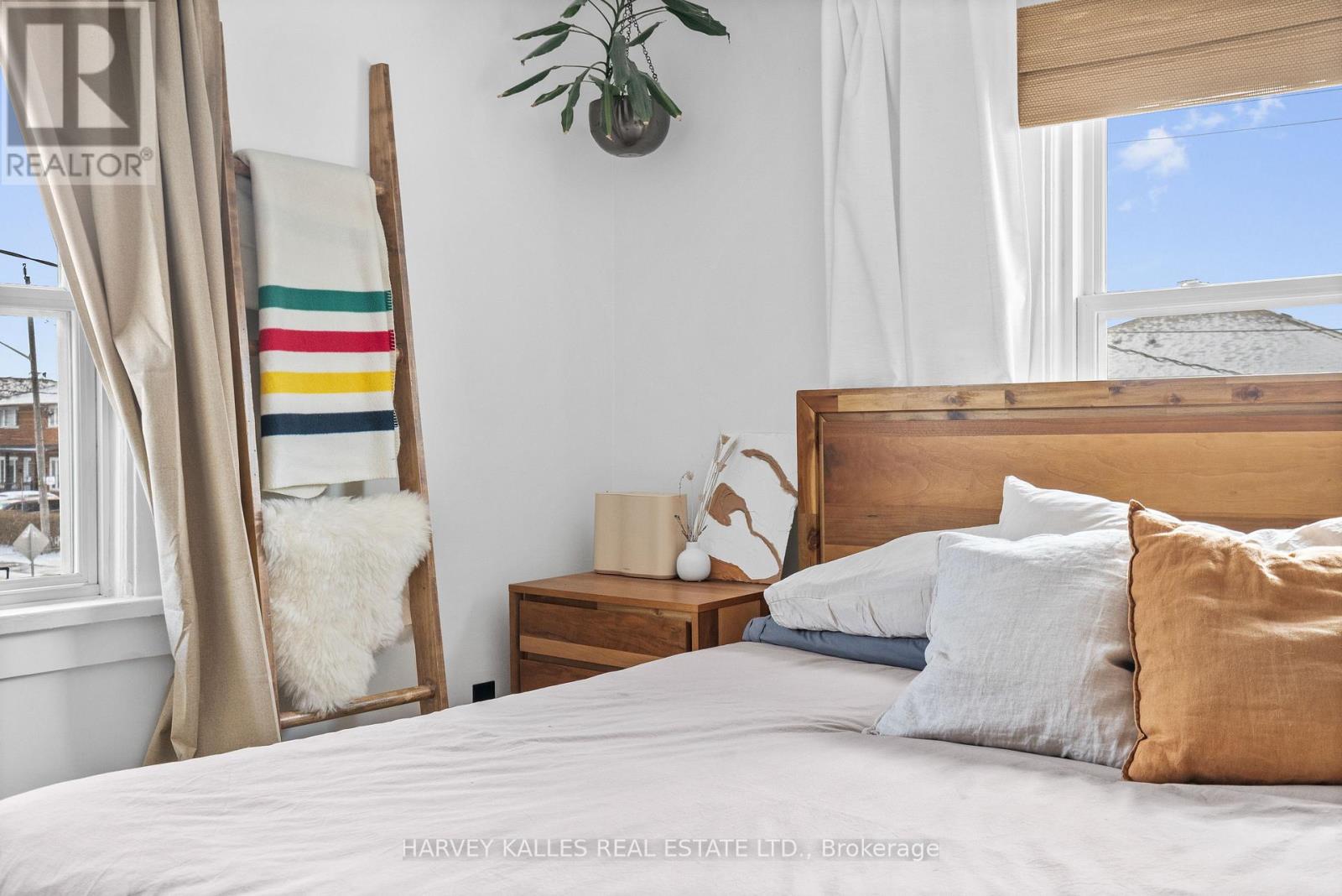 14 Manitoba Street Property Photo 27