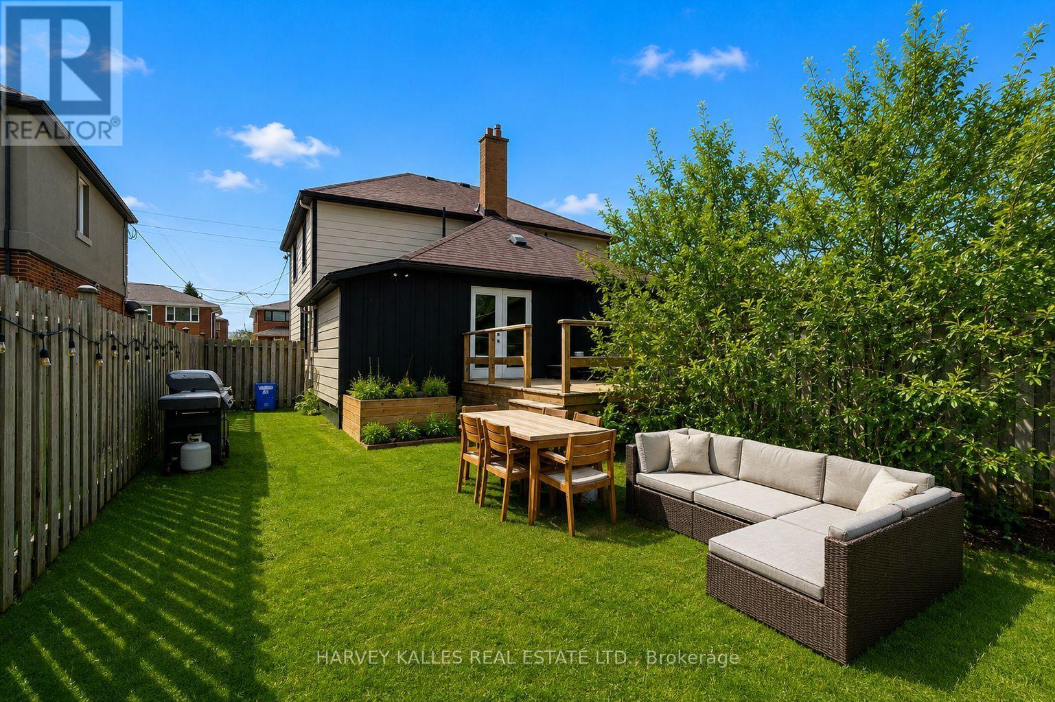 14 Manitoba Street Property Photo 38