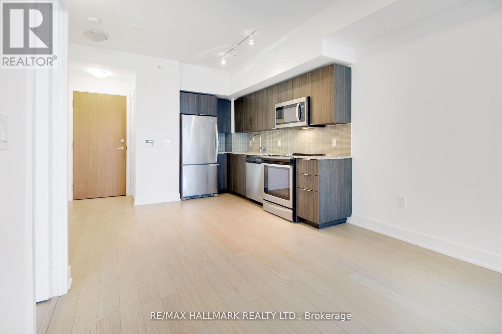 3113 - 30 Shore Breeze Drive Property Photo 1