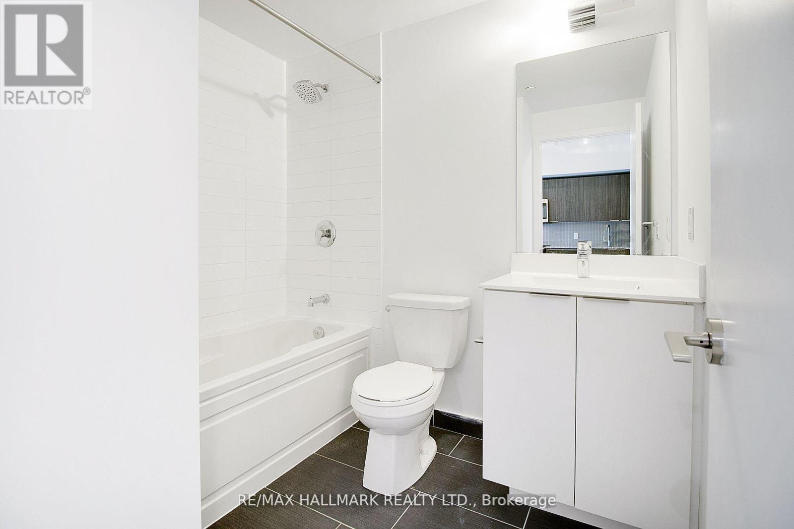3113 - 30 Shore Breeze Drive Property Photo 9