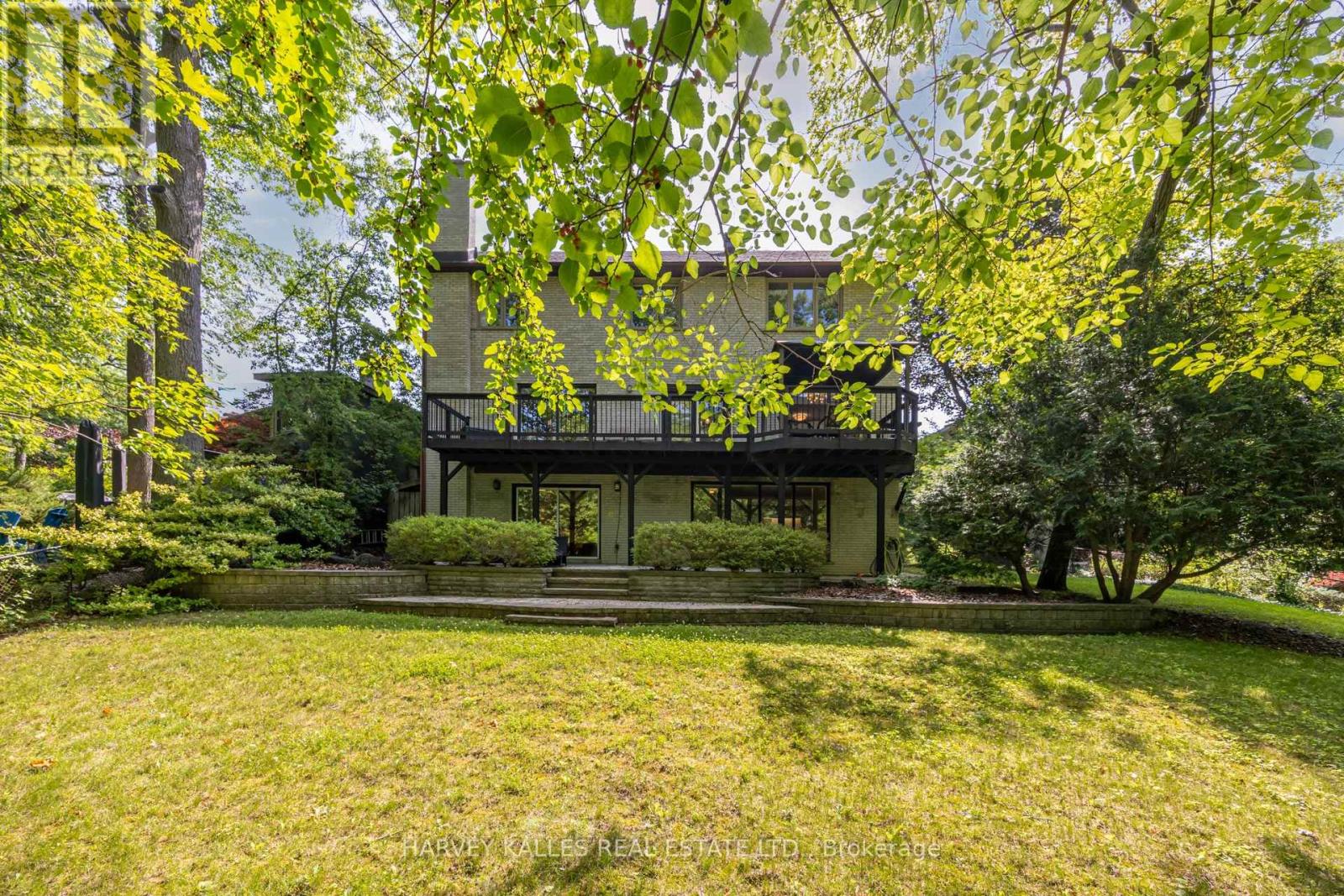 19 Ridgegate Crescent Property Photo 1