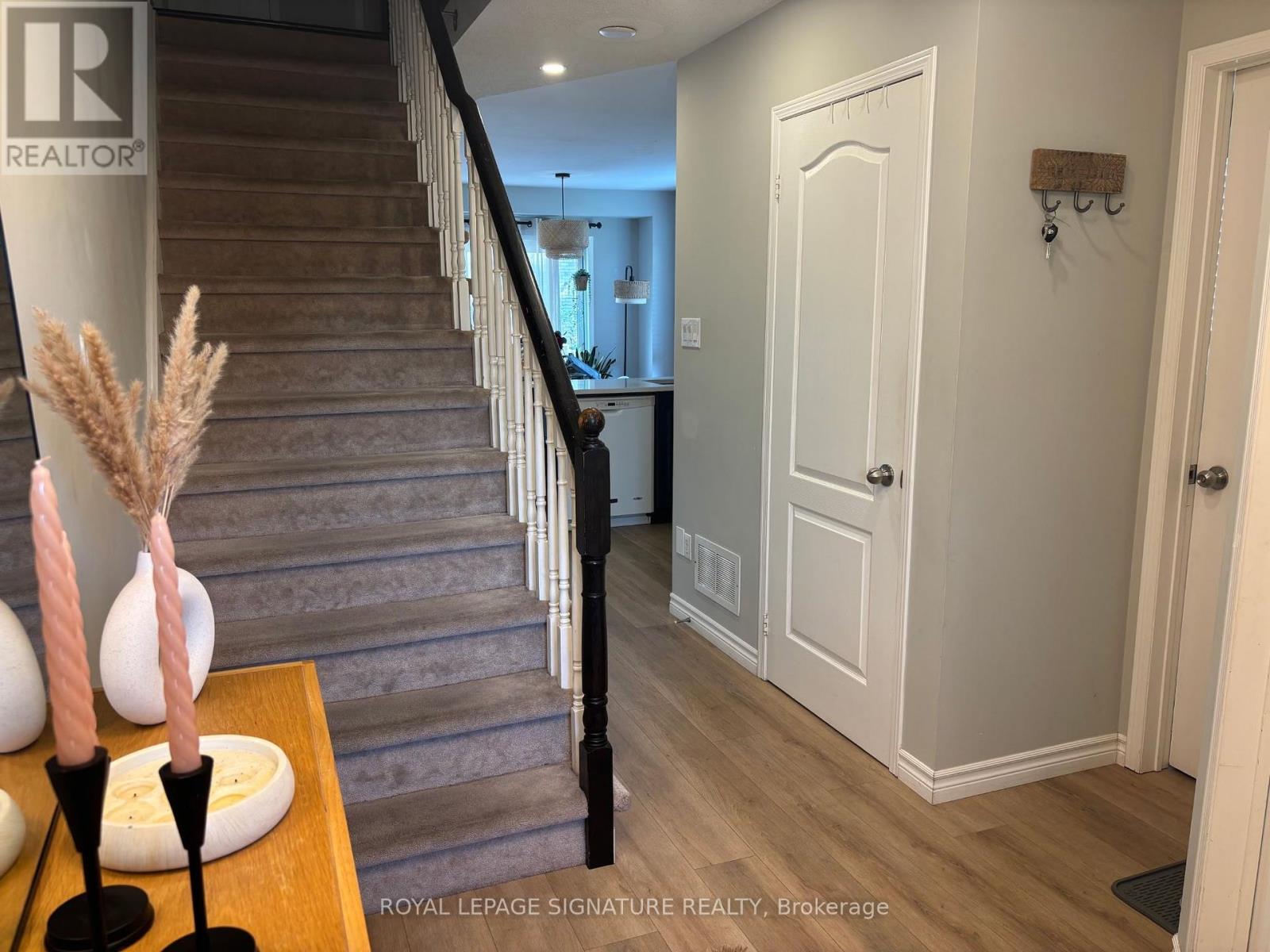 2112 Glenhampton Road Property Photo 23