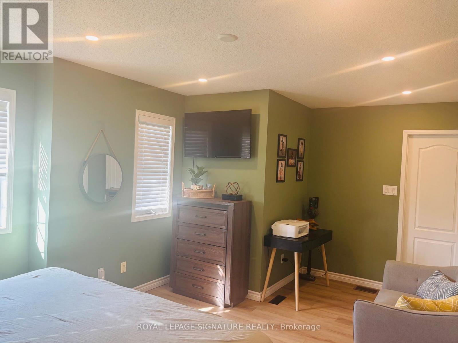 2112 Glenhampton Road Property Photo 34