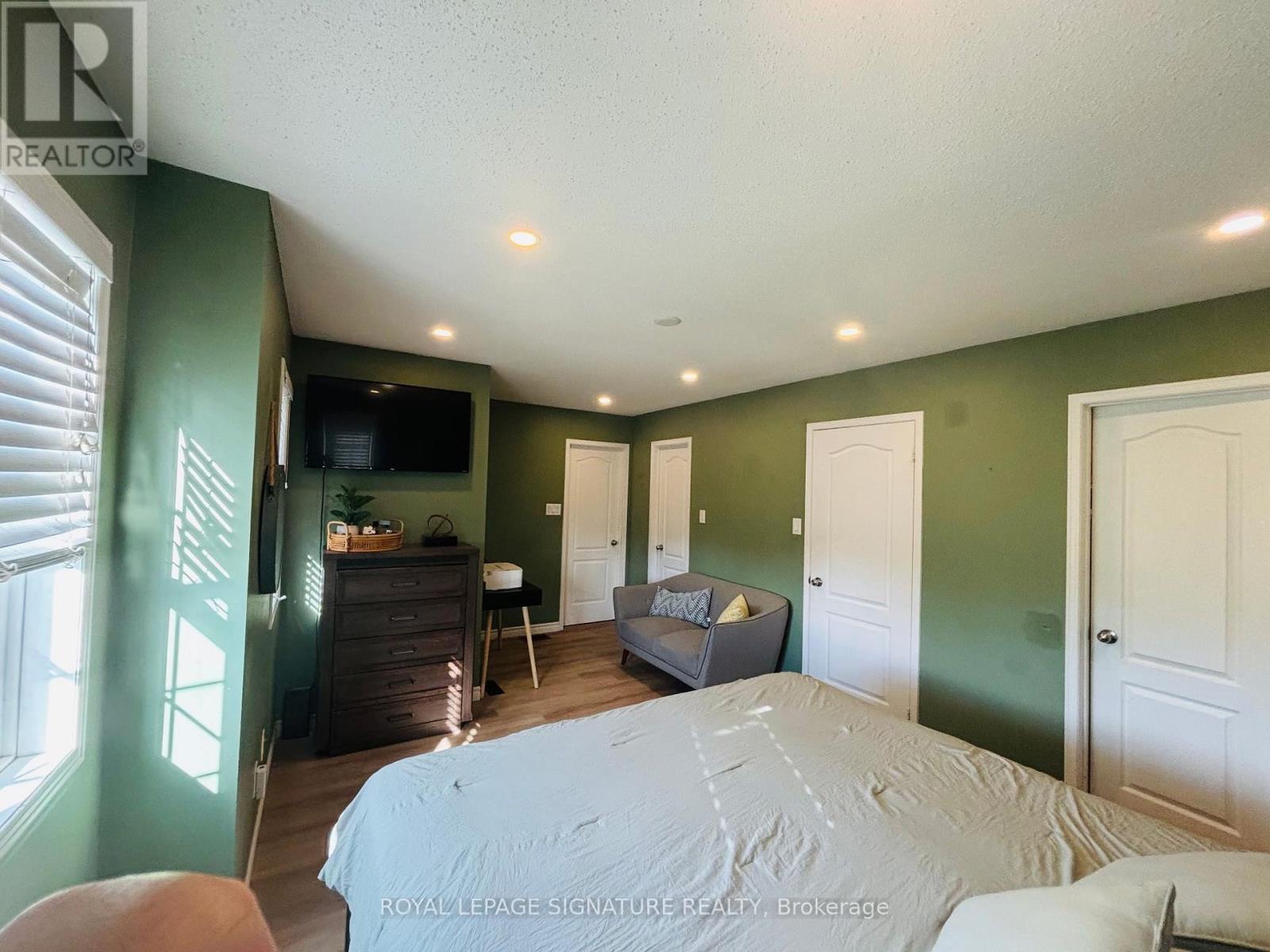 2112 Glenhampton Road Property Photo 35