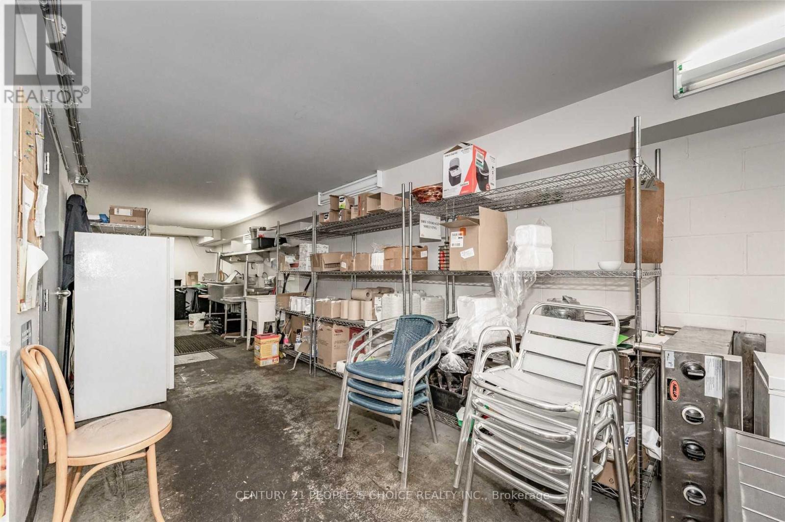 337 Lakeshore Road E Property Photo 25