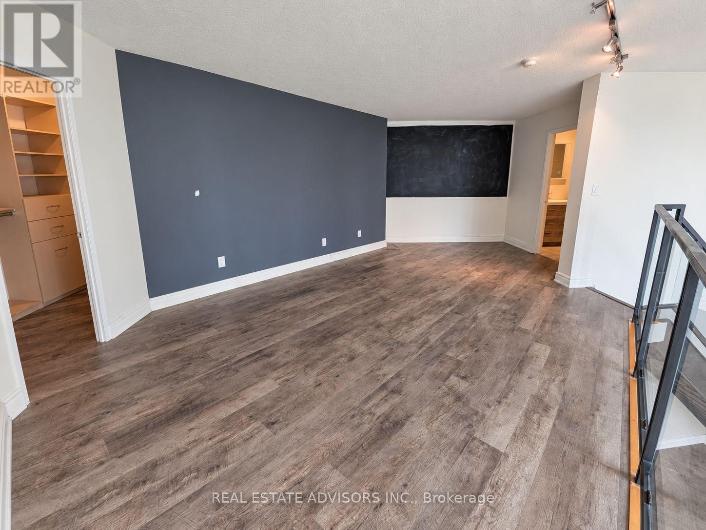 838 - 250 Manitoba Street Property Photo 13