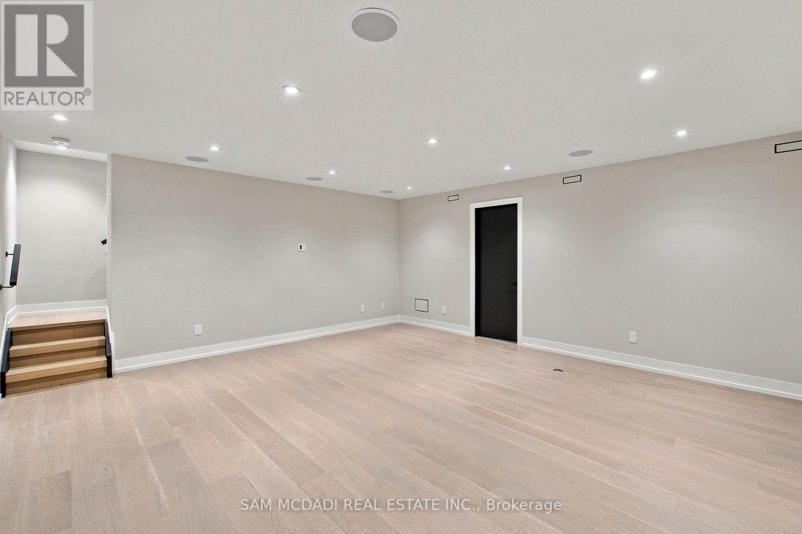 957 Halliday Avenue Property Photo 38