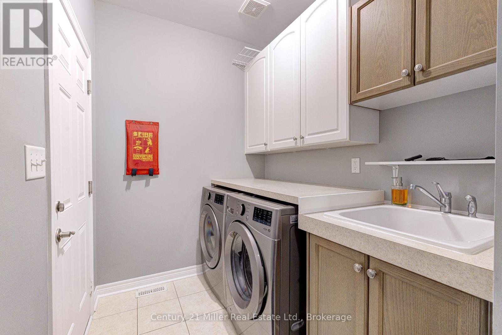 3202 Epworth Crescent Property Photo 20