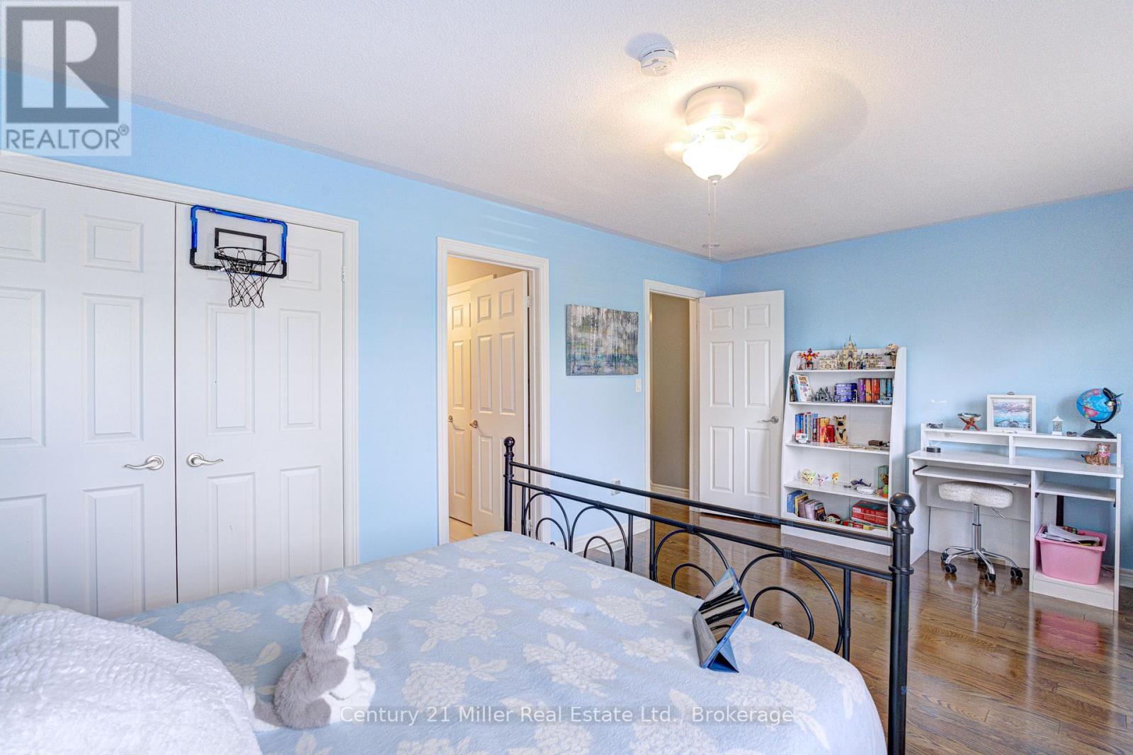 3202 Epworth Crescent Property Photo 27