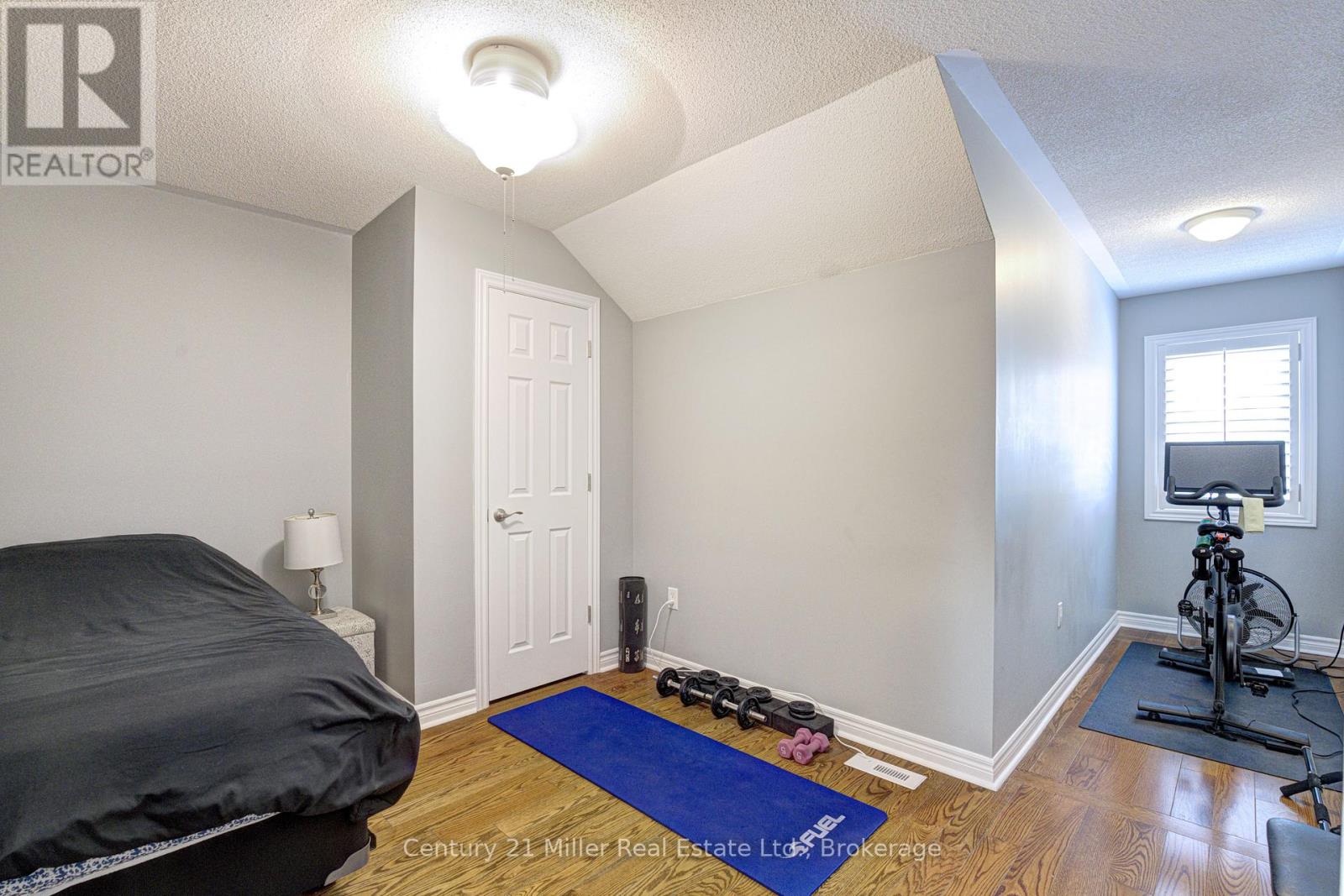 3202 Epworth Crescent Property Photo 28