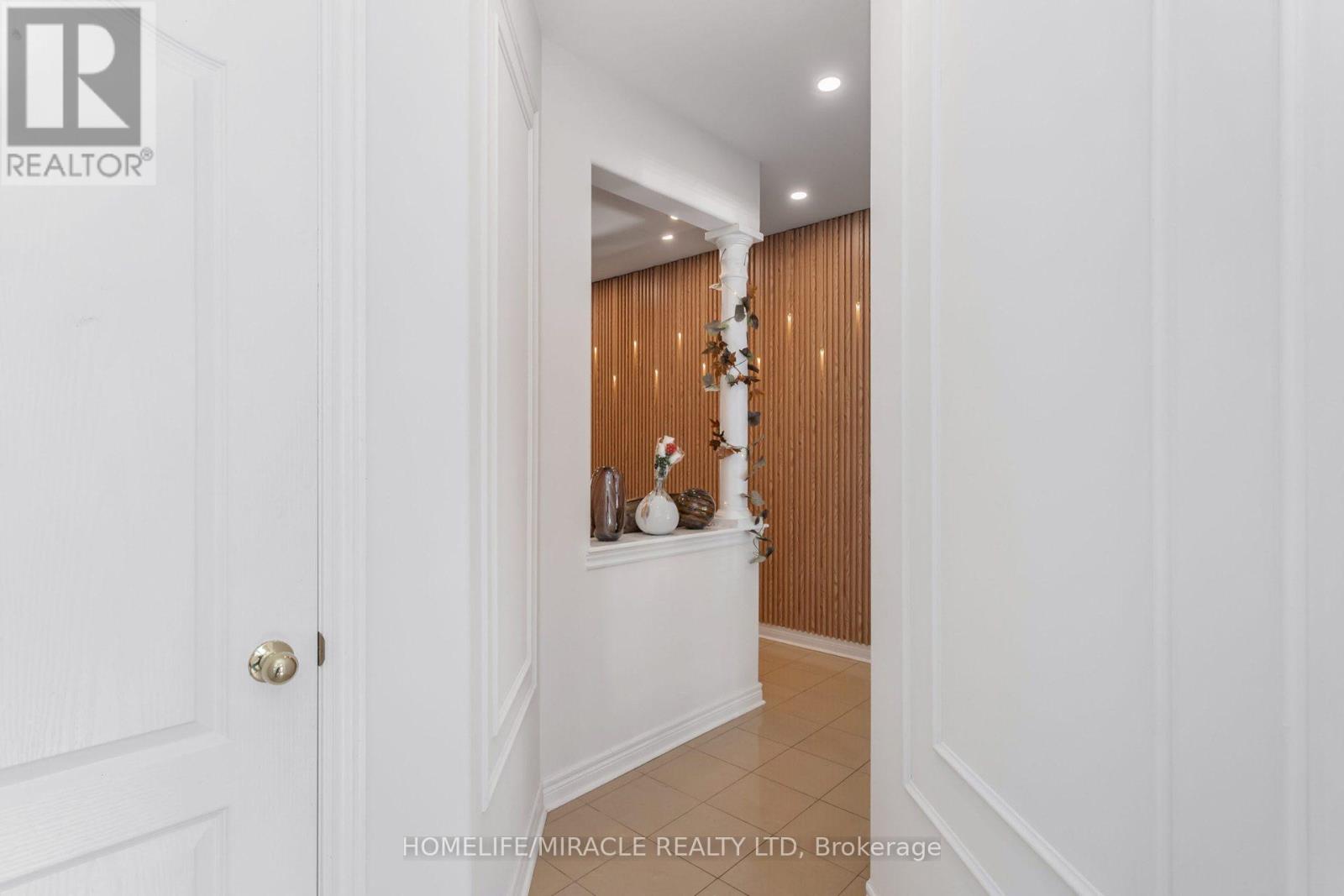 452 Nairn Circle Property Photo 7