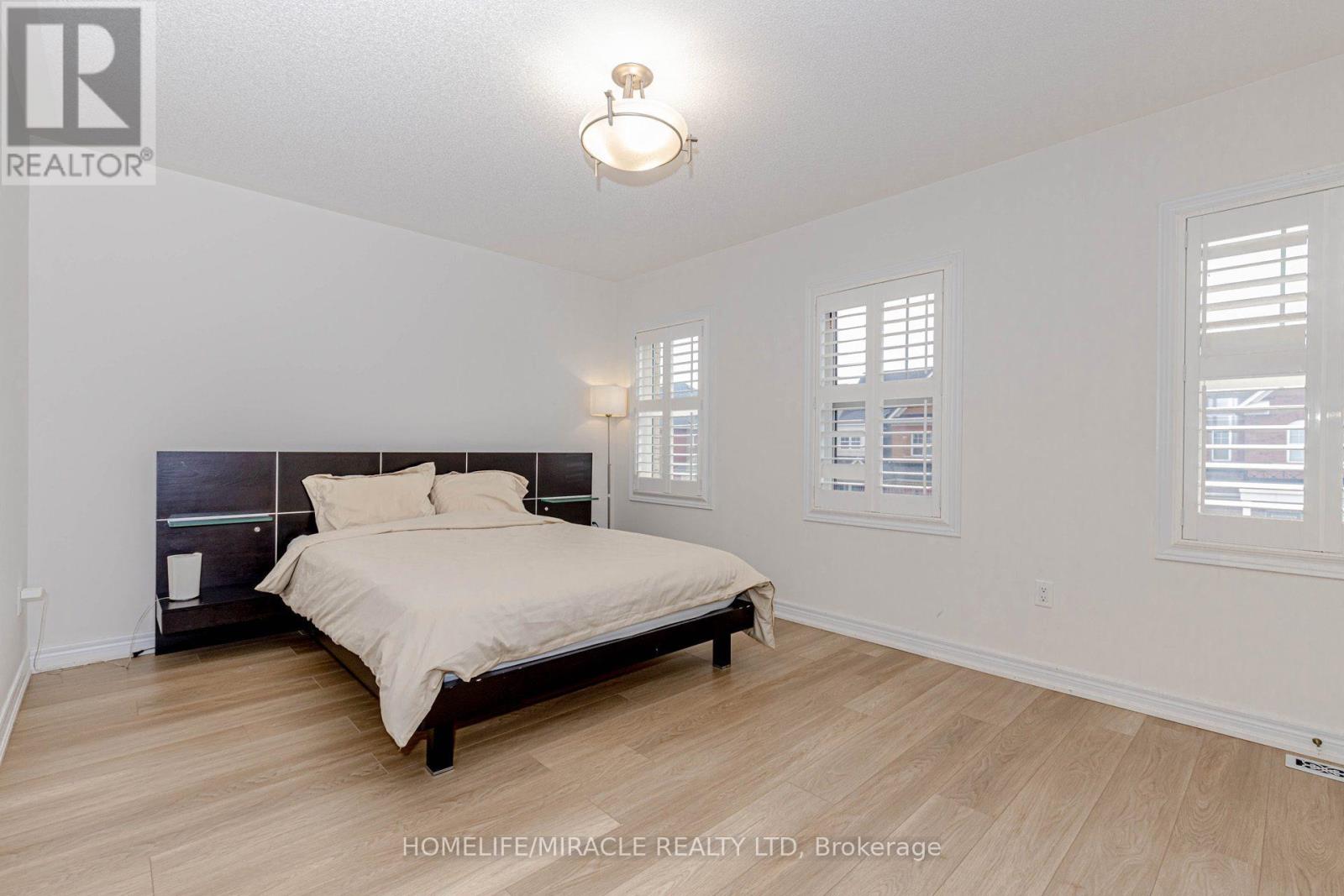 452 Nairn Circle Property Photo 38