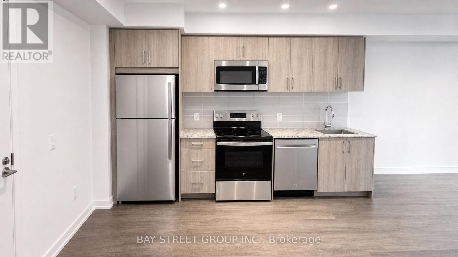 1016 - 4010 Eglinton Avenue W Property Photo 2
