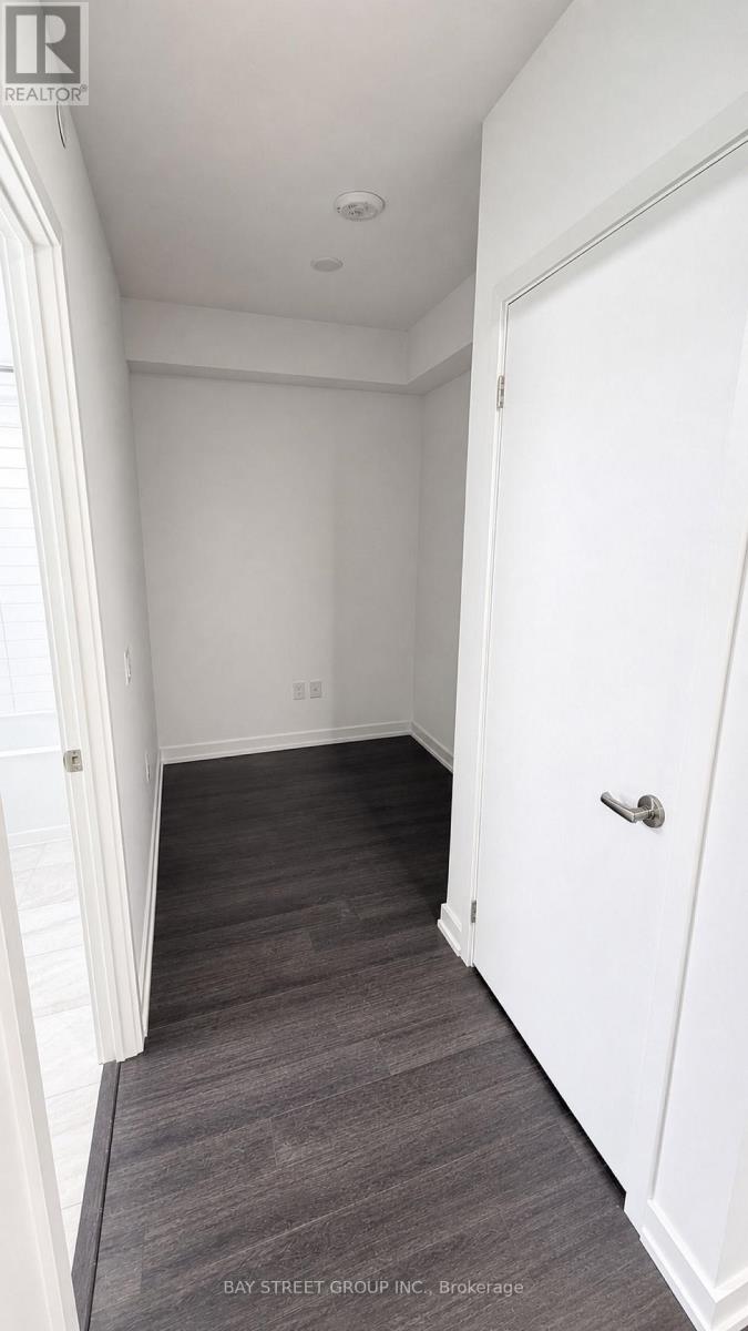 1016 - 4010 Eglinton Avenue W Property Photo 7